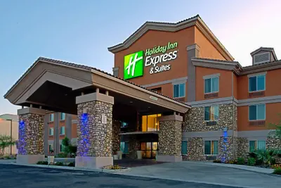 Photo 2 - Holiday Inn Express & Suites Tucson by IHG