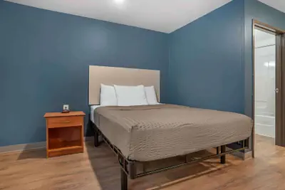 Photo 5 - Extended Stay America Select Suites - Tallahassee - East