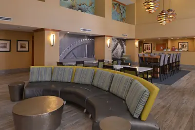 Photo 3 - Hampton Inn & Suites Bakersfield North-Airport