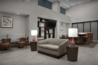 Photo 3 - Hampton Inn & Suites Lakeland-South Polk Parkway