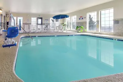 Photo 2 - Ramada by Wyndham Moses Lake