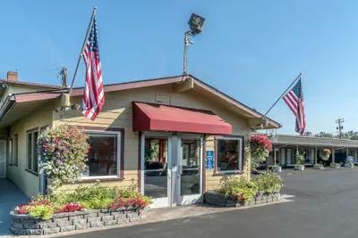 Photo 2 - Rodeway Inn Medford South I-5