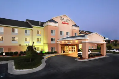 Photo 2 - Fairfield Inn & Suites by Marriott