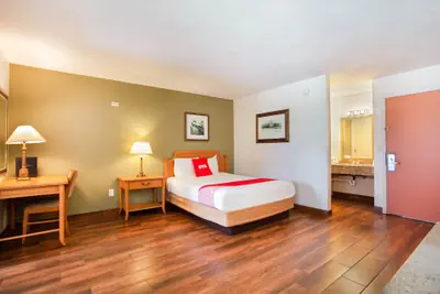 Photo 5 - OYO Waterfront Hotel - Cape Coral/Fort Myers, FL