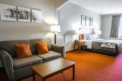 Photo 4 - Sleep Inn & Suites New Braunfels