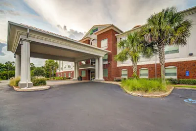 Photo 2 - Holiday Inn Express & Suites Foley by IHG