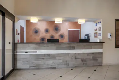 Photo 4 - Best Western Plaquemine Inn