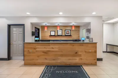 Photo 4 - Country Inn & Suites by Radisson, Petersburg, VA