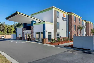 Photo 2 - Comfort Inn & Suites Brunswick I-95