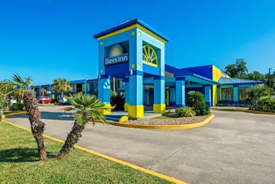 Photo 2 - Days Inn by Wyndham Lafayette Near Lafayette Airport