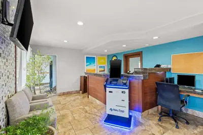 Photo 4 - Days Inn by Wyndham Ames