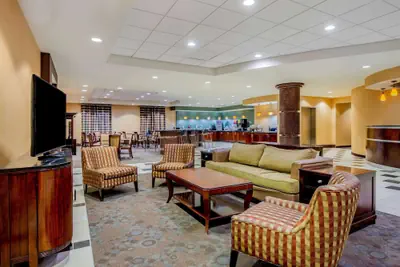 Photo 3 - La Quinta Inn & Suites by Wyndham Bel Air/I-95 Exit 77A