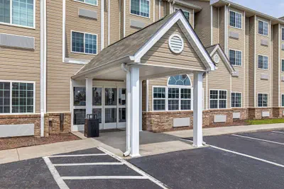 Photo 2 - Microtel Inn & Suites by Wyndham Manchester