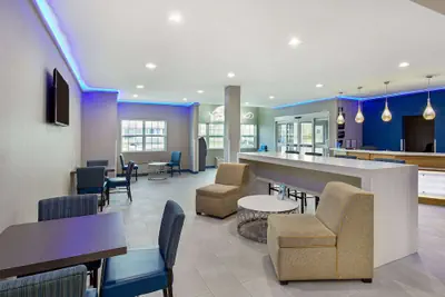 Photo 5 - Microtel Inn & Suites by Wyndham Manchester