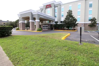 Photo 2 - Hampton Inn & Suites Palm Coast