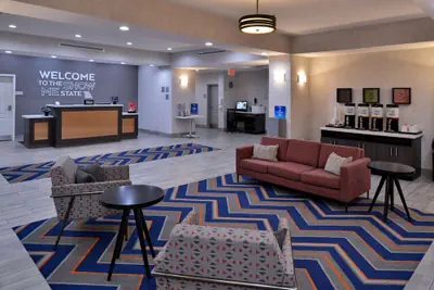 Photo 4 - Hampton Inn Kansas City Northeast