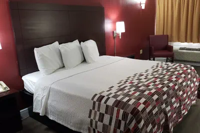 Photo 4 - Red Roof Inn Kenner – New Orleans Airport NE