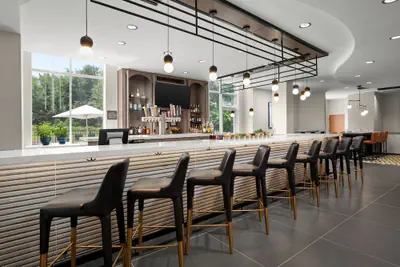 Photo 2 - Delta Hotels by Marriott Colonial Heights