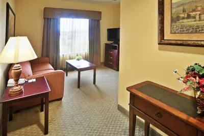 Photo 3 - Holiday Inn Express & Suites Texarkana by IHG