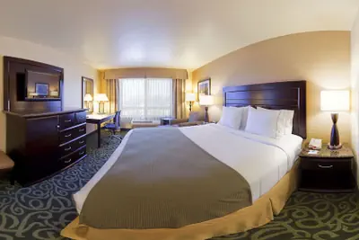 Photo 5 - Holiday Inn Express Hotel & Suites Atascadero by IHG