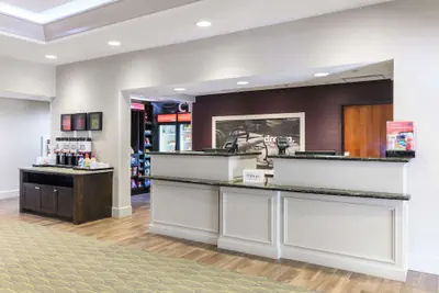Photo 5 - Hampton Inn & Suites Hartford-Manchester
