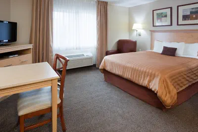 Photo 5 - Candlewood Suites Milwaukee Brown Deer by IHG