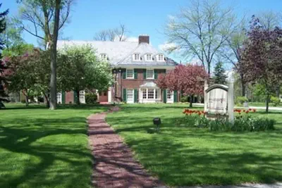 Photo 2 - Montague Inn