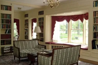 Photo 4 - Montague Inn