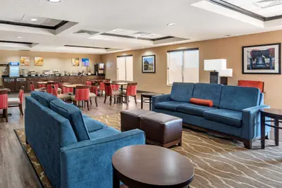 Photo 4 - Comfort Inn & Suites Clinton - Jackson West
