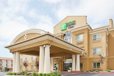 Photo 2 - Holiday Inn Express & Suites Salinas by IHG