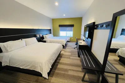 Photo 5 - Holiday Inn Express & Suites Salinas by IHG