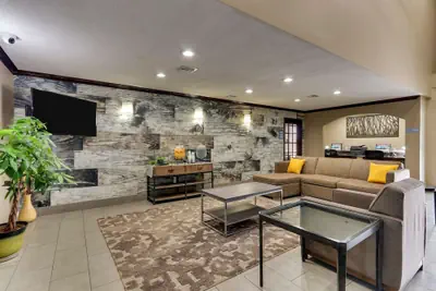 Photo 4 - Best Western Plus University Inn & Suites