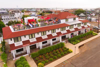 Photo 2 - Daddy O Hotel
