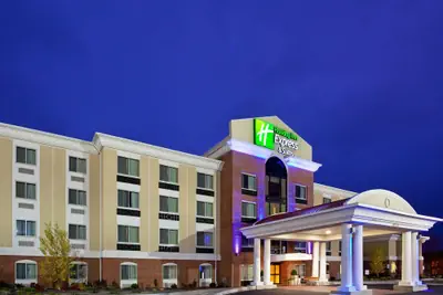 Photo 2 - Holiday Inn Express Hotel & Suites Niagara Falls by IHG