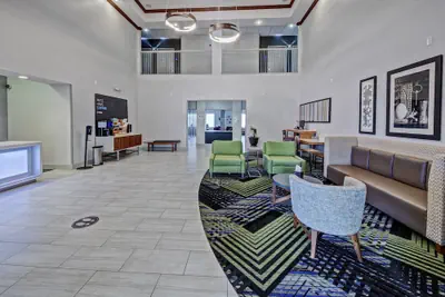 Photo 3 - Holiday Inn Express Hotel & Suites Clarksville by IHG