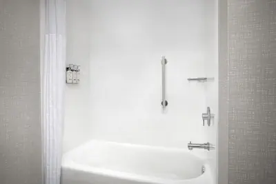 Photo 4 - Holiday Inn Express Hotel & Suites DFW West - Hurst by IHG