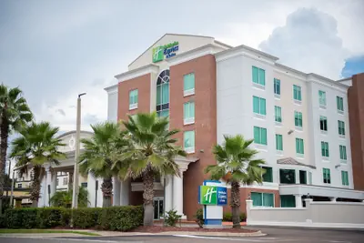 Photo 2 - Holiday Inn Express & Suites Chaffee-Jacksonville West by IHG