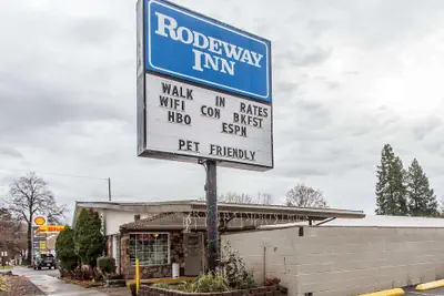 Photo 2 - Rodeway Inn La Grande - Island City