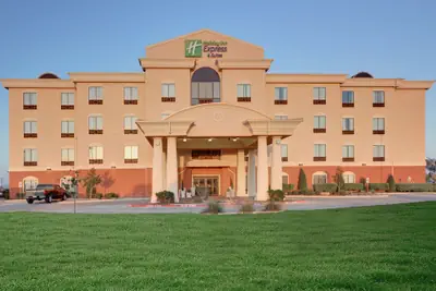 Photo 2 - Holiday Inn Express & Suites Altus by IHG
