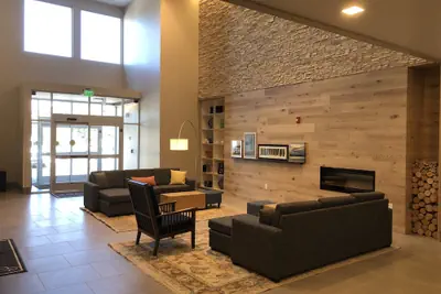 Photo 3 - Country Inn & Suites by Radisson, Flagstaff Downtown, AZ