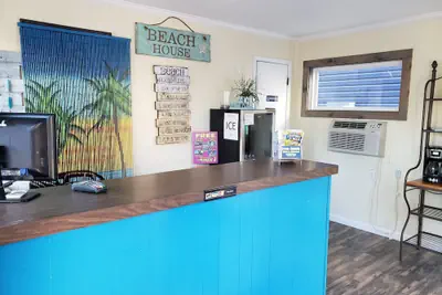 Photo 4 - Beach Bum Inn
