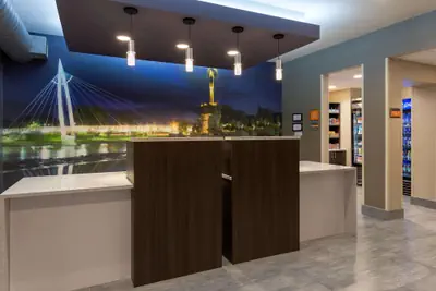 Photo 4 - La Quinta Inn & Suites by Wyndham Wichita Airport