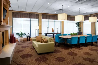Photo 3 - Hilton Garden Inn Atlanta Airport/Millenium Center