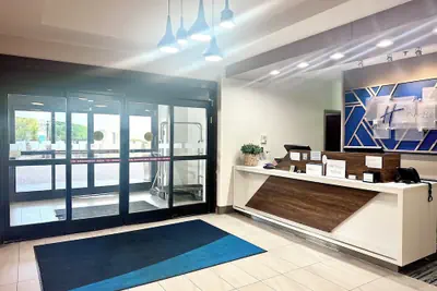 Photo 3 - Holiday Inn Express Hinesville by IHG