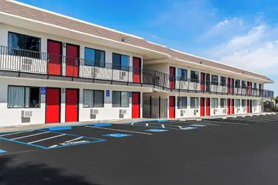 Photo 2 - Econo Lodge Stockton near I-5 Fairgrounds