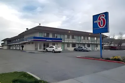 Photo 2 - Motel 6 Ely, NV