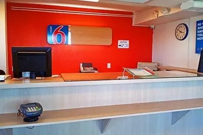 Photo 4 - Motel 6 El Paso, TX - East