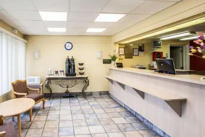 Photo 2 - Relax Inn Saint Charles