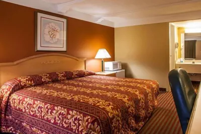 Photo 5 - Relax Inn Saint Charles