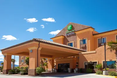 Photo 2 - Holiday Inn Express Hotel & Suites Kingman by IHG